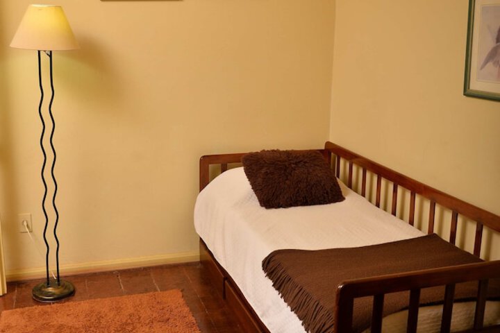 Room 28 of 223