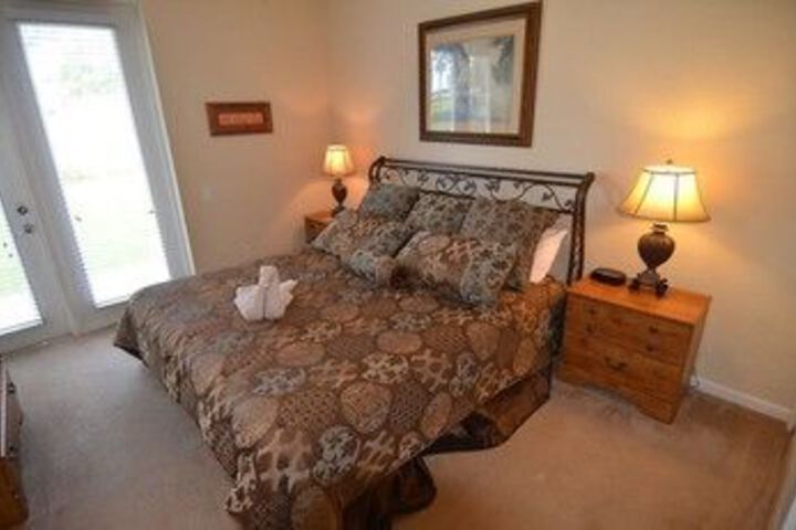 Room 13 of 28