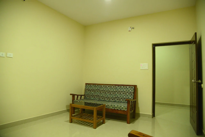 Room 9 of 10