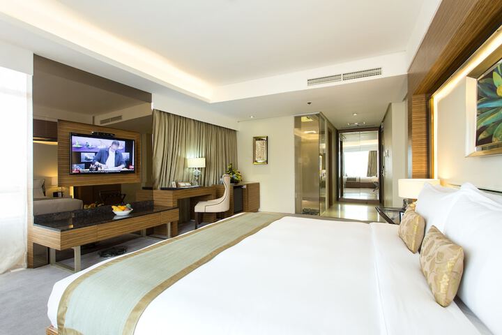 Room 19 of 40