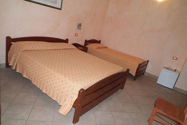 Room 7 of 24