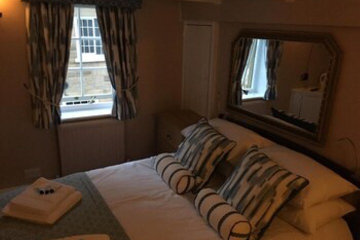 Room 28 of 46