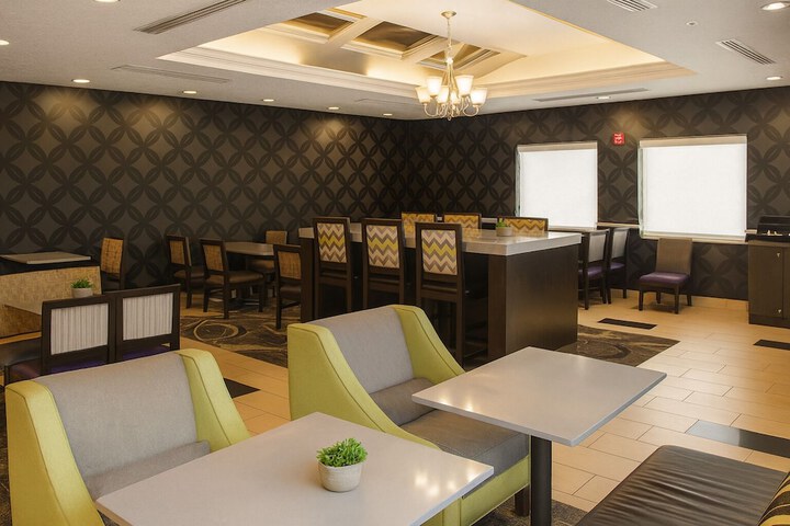 Breakfast/Coffee Service 67 of 75