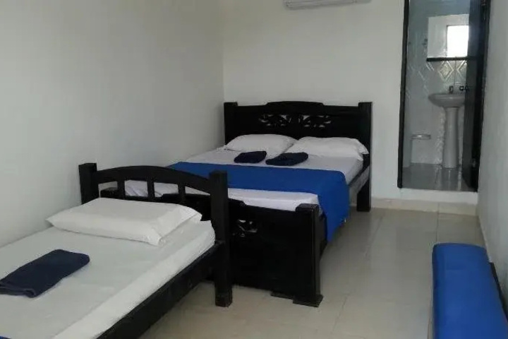 Room 6 of 18