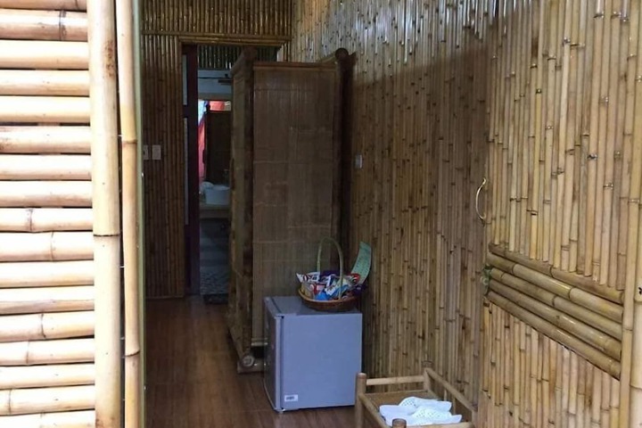 Room 10 of 27