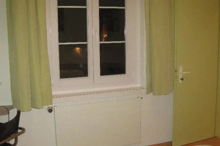 Room 4 of 14