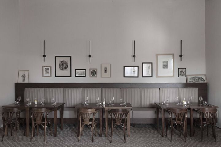 Dining 55 of 61