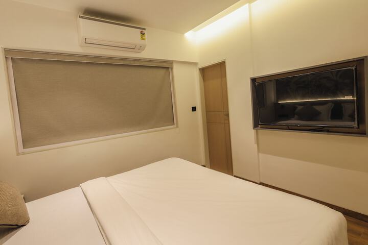 Room 10 of 44