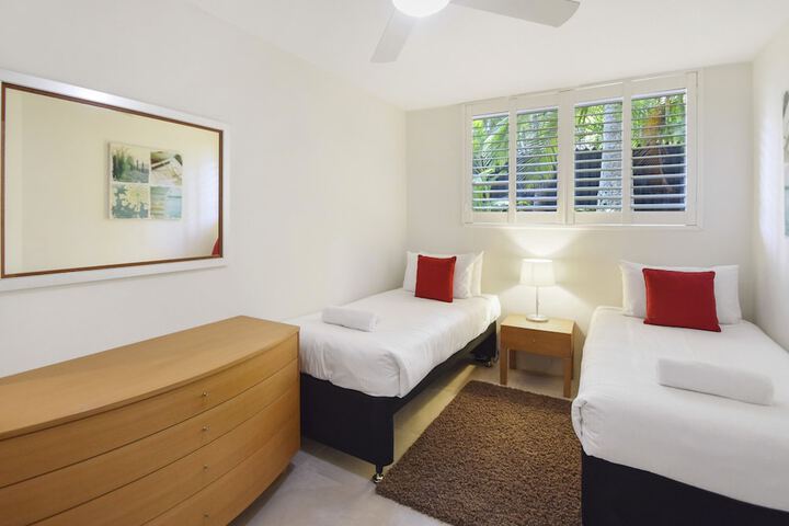 Room 6 of 23