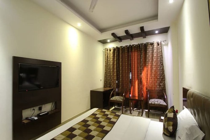Room 6 of 21