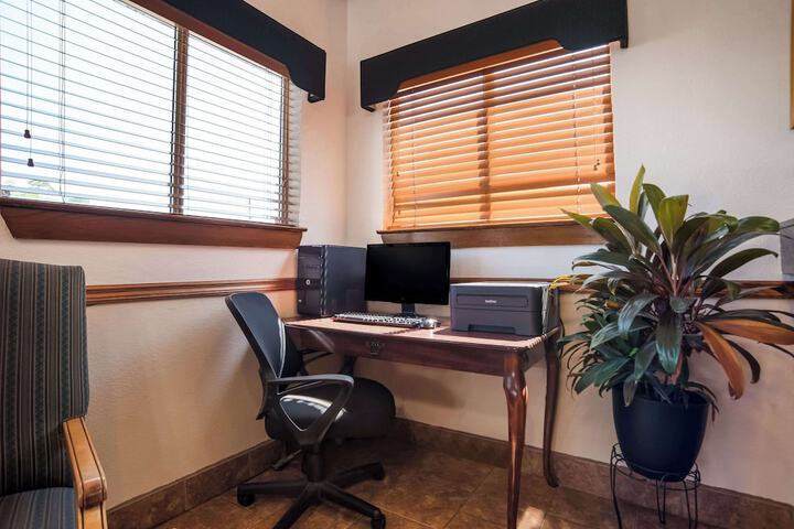 Business Center 39 of 47