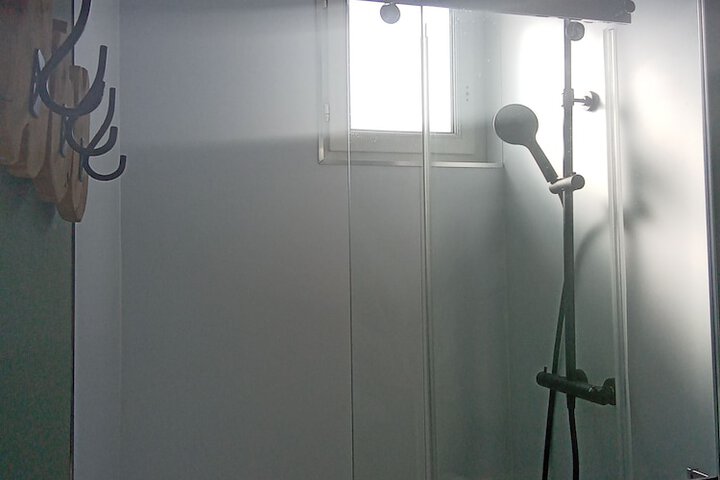 Room 21 of 33