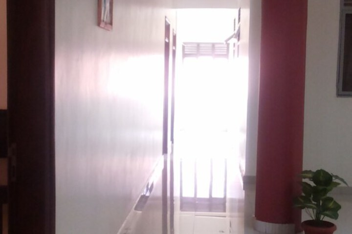 Ballroom/Hall 42 of 52