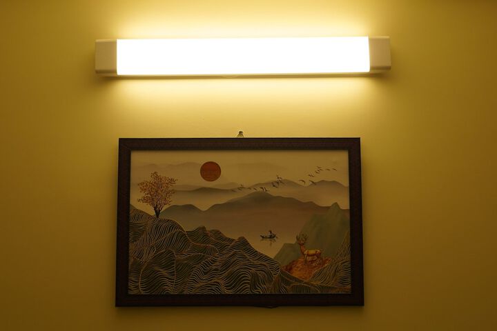 Room 27 of 73