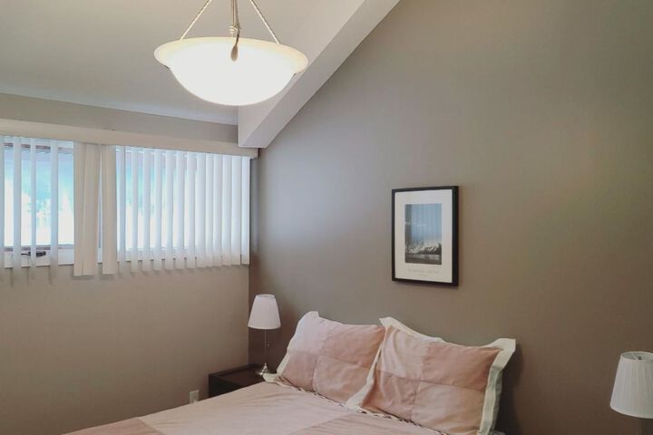 Room 1 of 42
