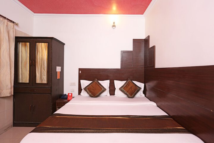 Room 15 of 17
