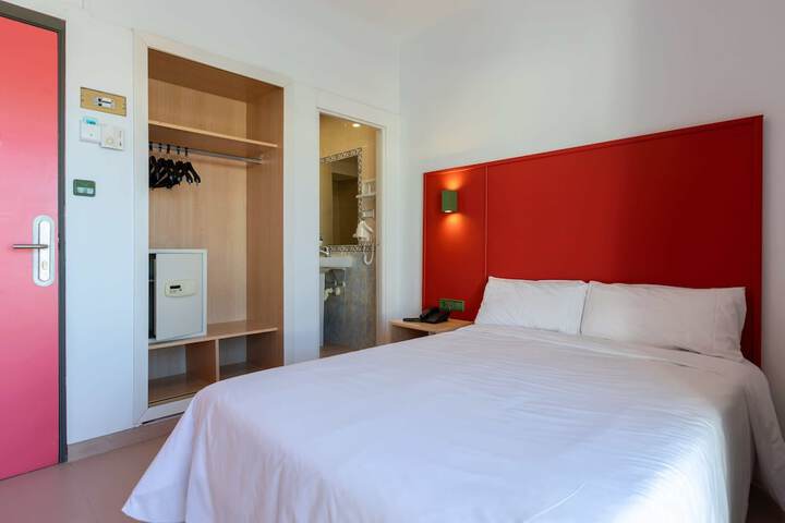 Room 9 of 62