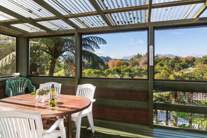 Family Fun at the Lake - Lake Tarawera Home