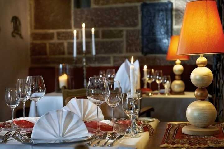 Dining 20 of 53