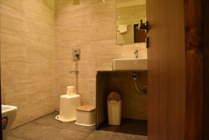 Room 5 of 54