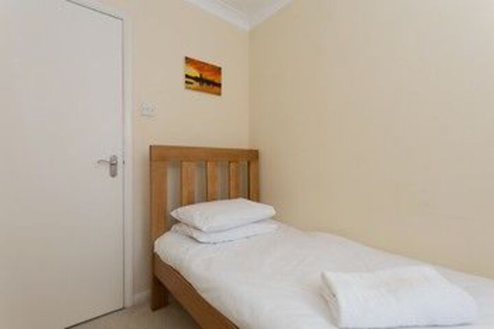 Room 6 of 21