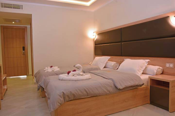 Room 2 of 13