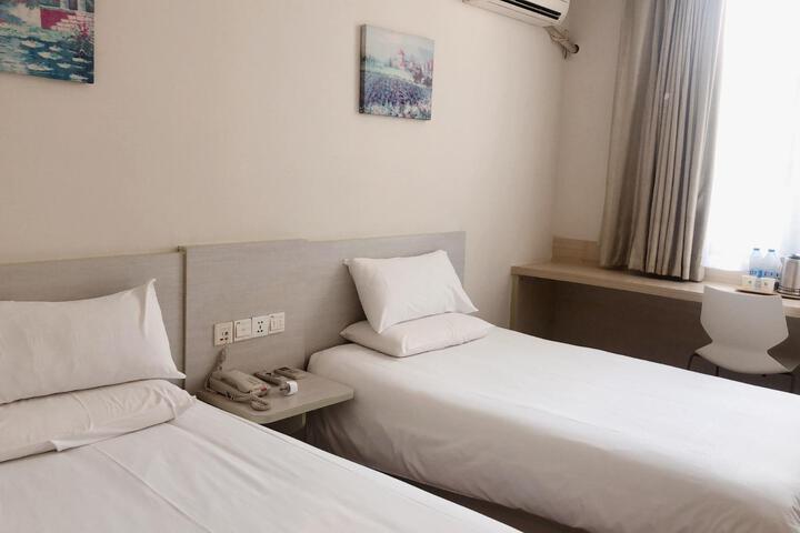 Room 3 of 14