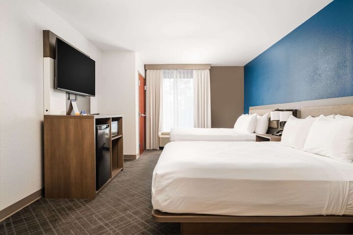 1 King Bed Suite (8 of 22)