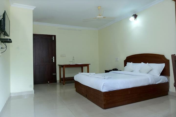 Room 8 of 26