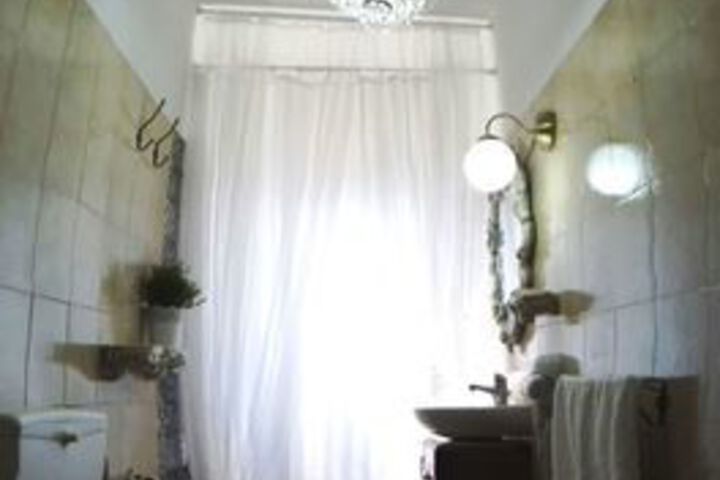 Room 15 of 62