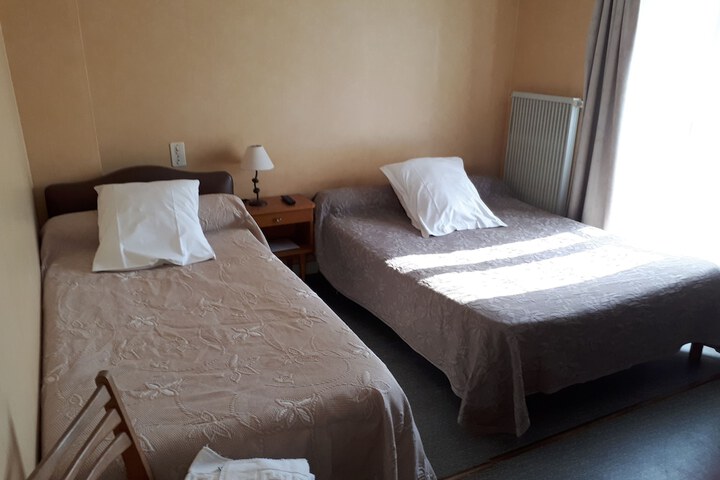 Room 5 of 40