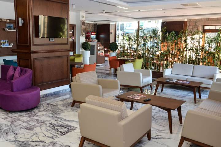 Hotel Interior 4 of 76