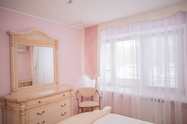 Room 5 of 68
