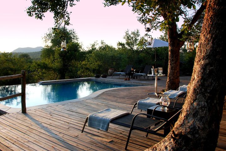 Hotel with Pool