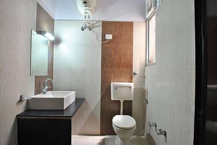 Room 15 of 36