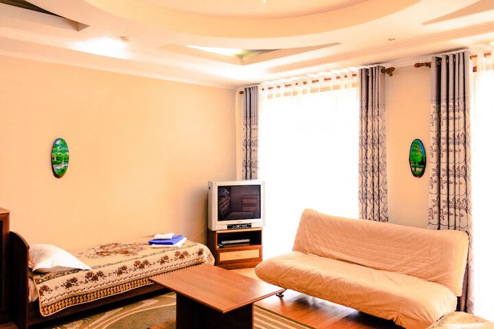 Room 22 of 38