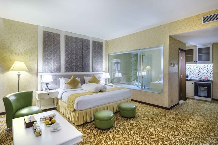 Room 10 of 61