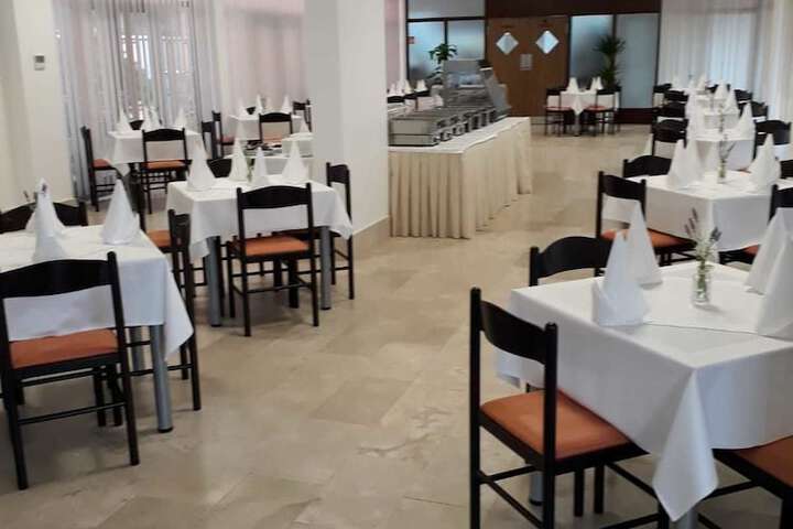 Dining Photos