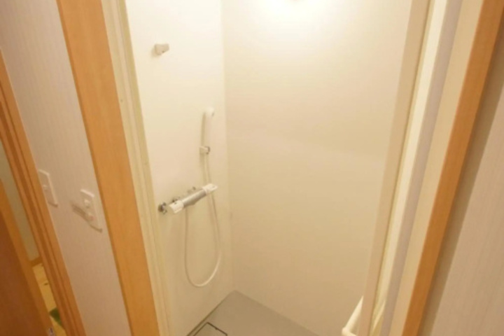 Room 4 of 23
