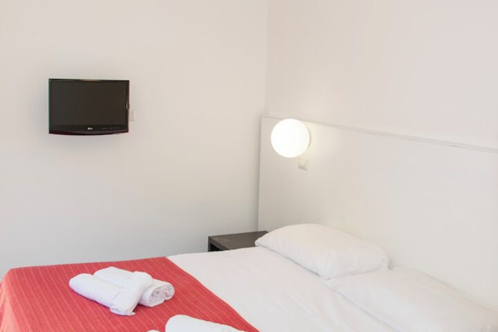 Room 7 of 46