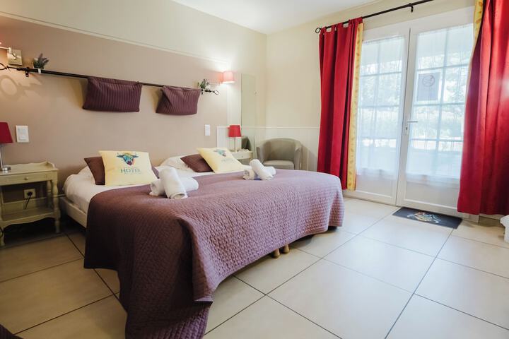Room 20 of 77