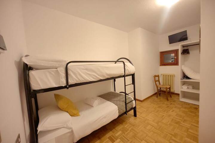 Room 13 of 17