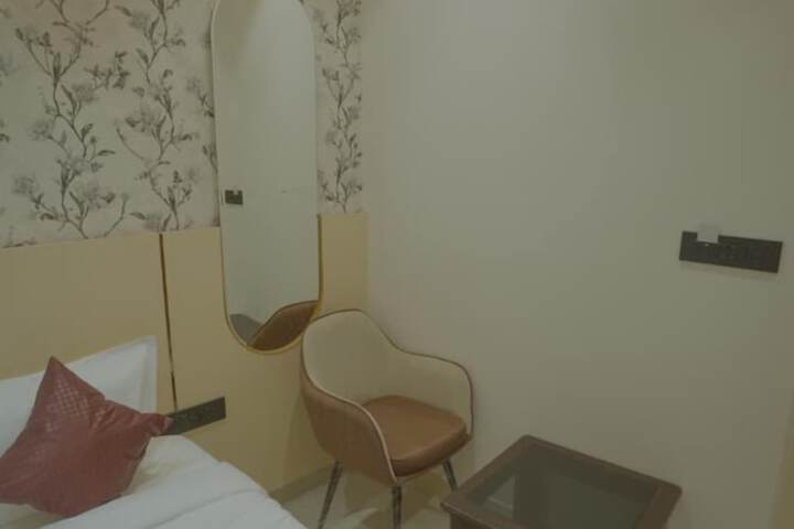 Room 17 of 61