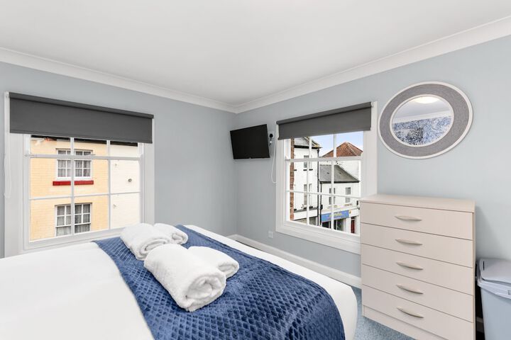 Room 8 of 29