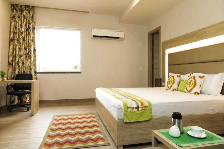 Room 8 of 27