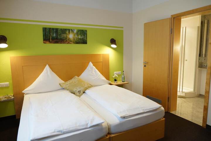 Room 10 of 52