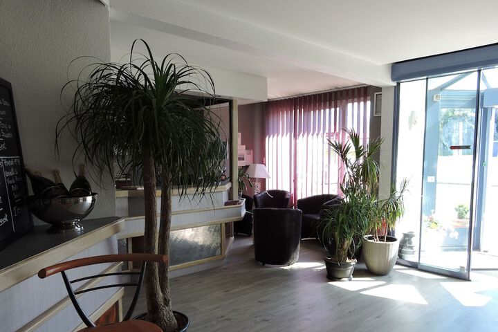 Hotel 2 of 39