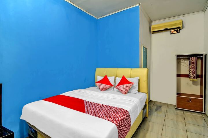 Room 10 of 33