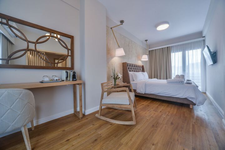 Room 22 of 100