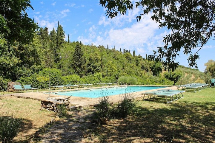 Pool 40 of 69
